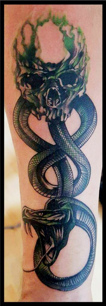 Tattoo Halle Lupus Umbra Snake