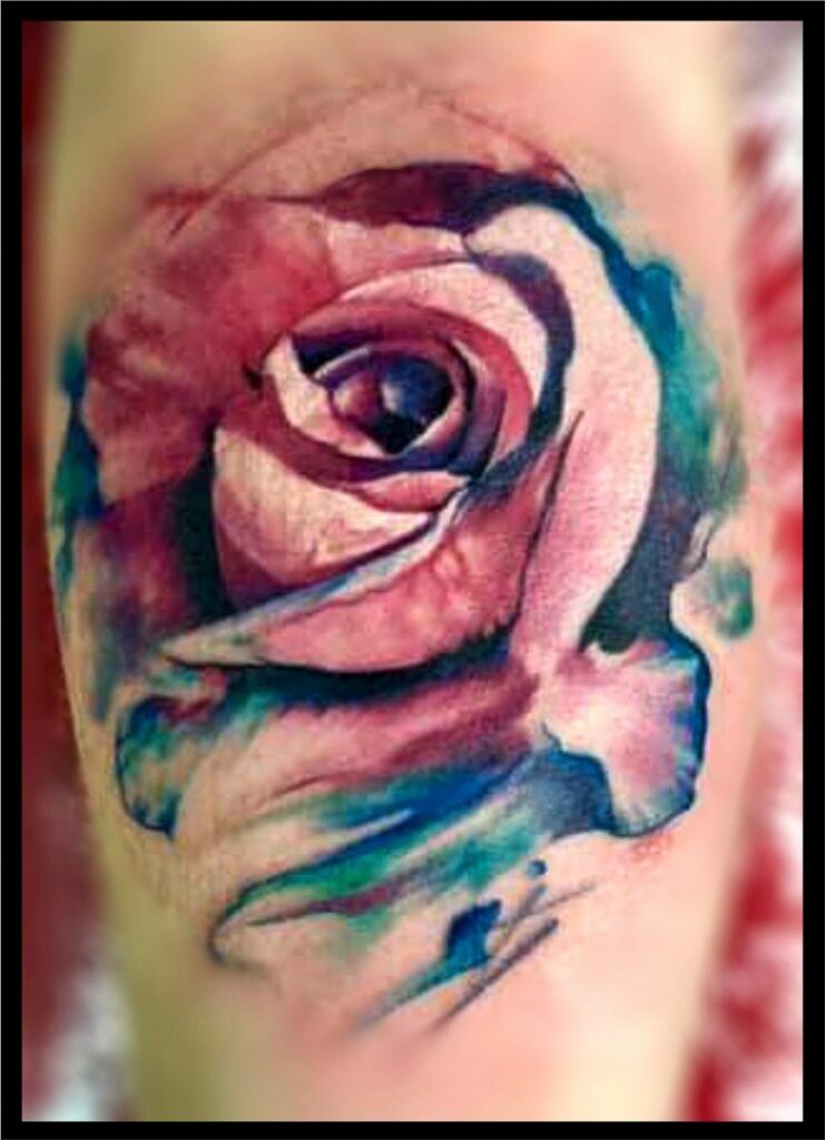 Tattoo Halle Lupus Umbra Rose